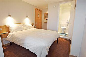 Rosemount Hotel Heathrow Hounslow Exterior foto