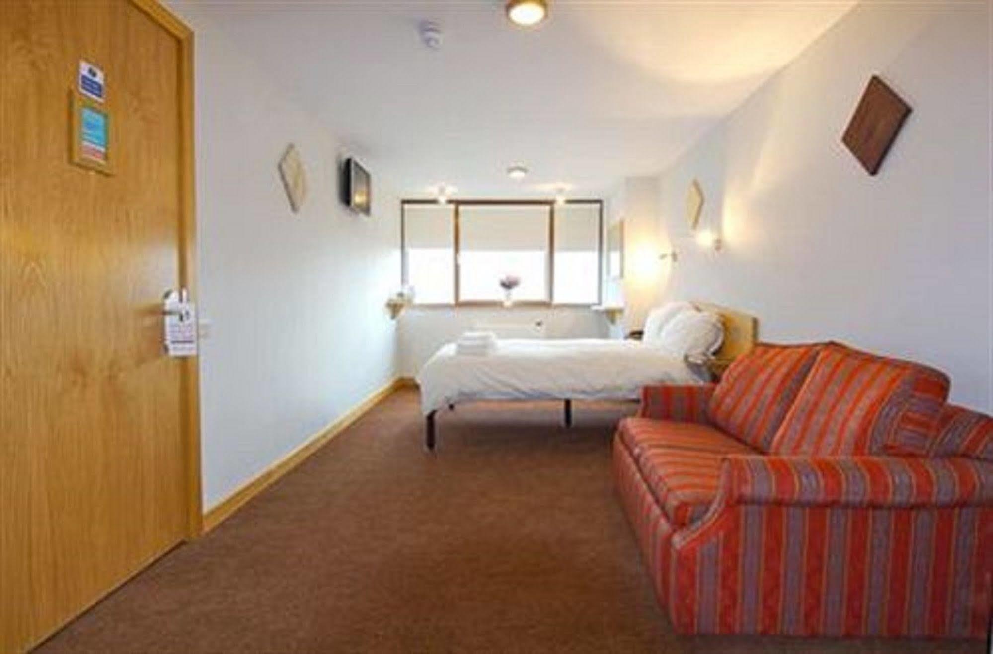 Rosemount Hotel Heathrow Hounslow Quarto foto